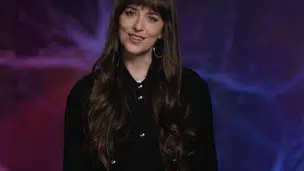 Dakota Johnson em vídeo promocional de 'Madame Teia' (Foto: Sony Pictures/Divulgação)