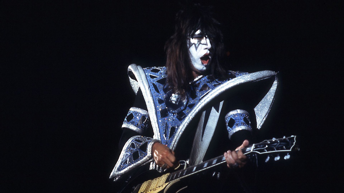 Ace Frehley, guitarrista original do Kiss, em 1979