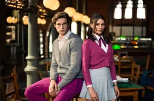 Ruby Bell e James Beaufort, personagens principais de Maxton Hall (Foto: Divulgação/Prime Video)