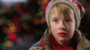 Macaulay Culkin em "Esqueceram de Mim" (Foto: Reprodução)