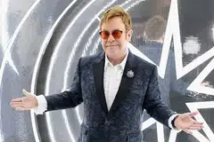 
                                        Elton John (Foto: Dimitrios Kambouris/Getty Images for EJAF)