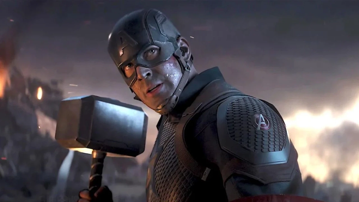 Chris Evans no papel de 'Steve Rogers/Capitão América'