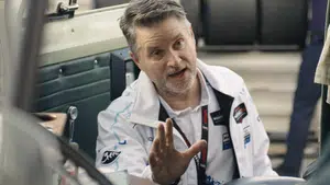 Indomável | Ator de F1 entra no elenco da segunda temporada